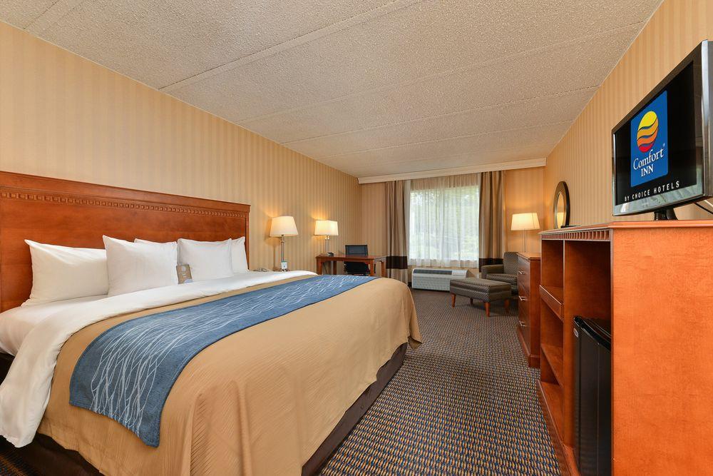 Comfort Inn Falls Church - Tysons Corner Екстер'єр фото