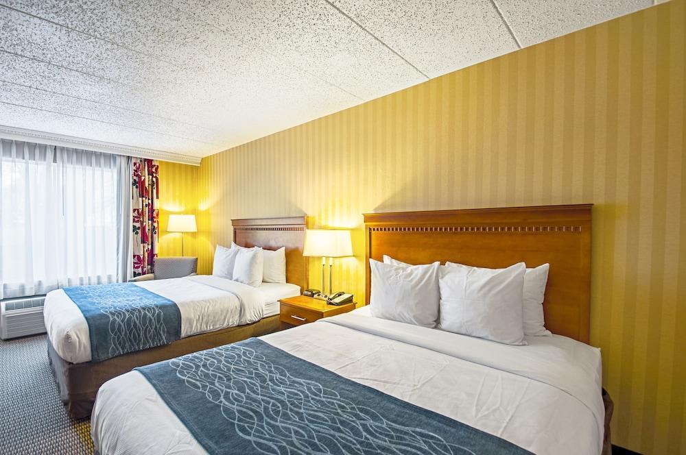 Comfort Inn Falls Church - Tysons Corner Екстер'єр фото