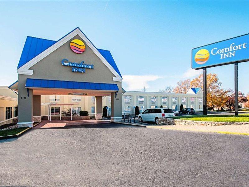 Comfort Inn Falls Church - Tysons Corner Екстер'єр фото