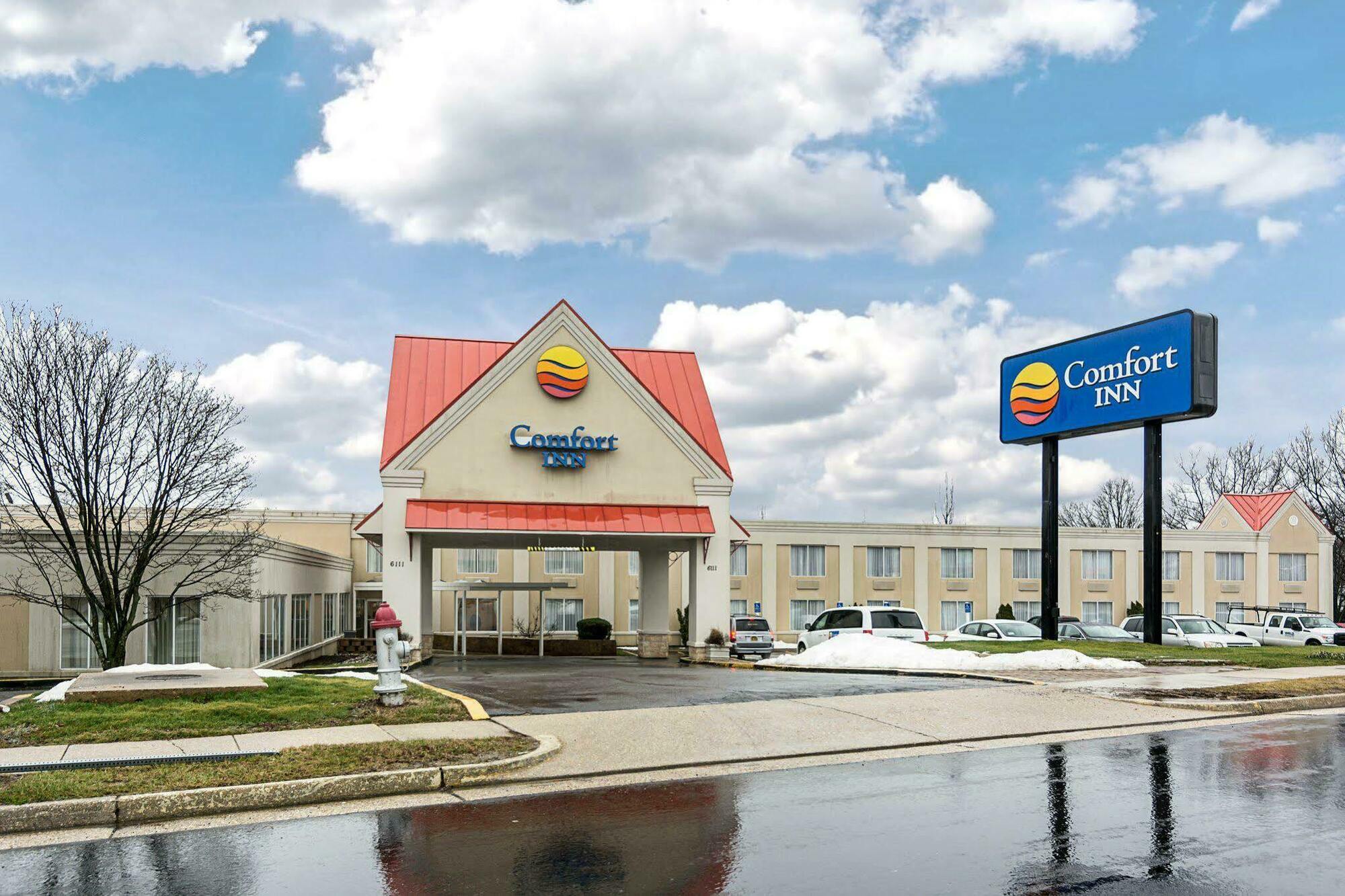 Comfort Inn Falls Church - Tysons Corner Екстер'єр фото